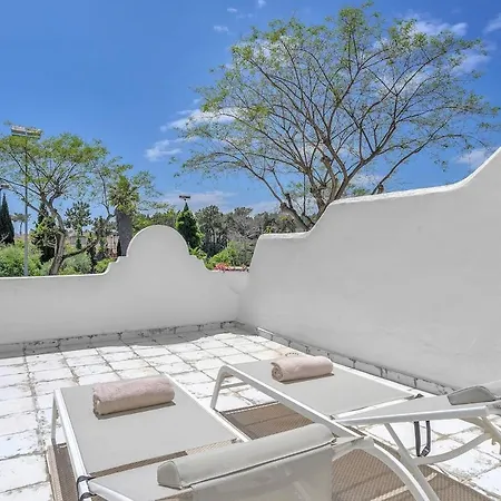 Relaxing In ماربيا